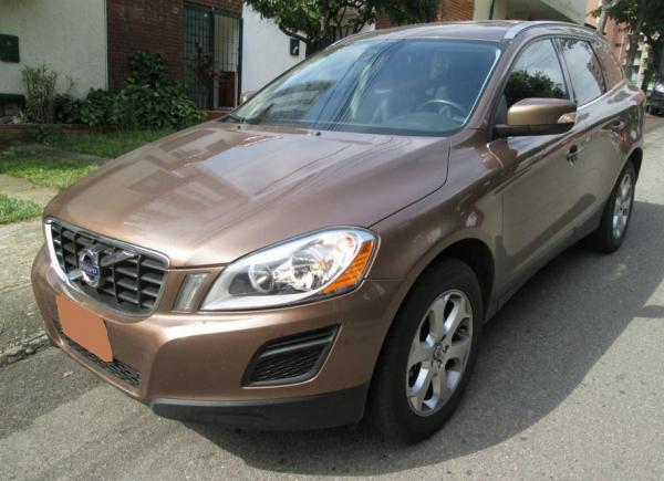 VOLVO XC60 2.0 AT