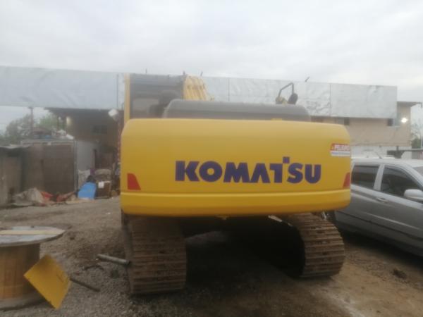 KOMATSU PC200-8 