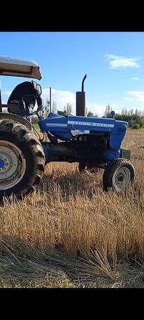 TRACTOR FORD 5000