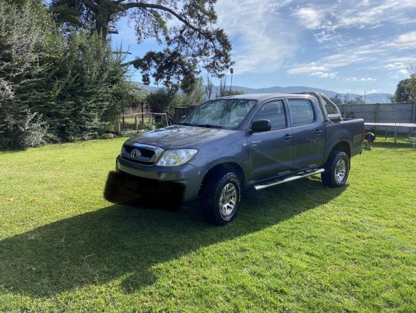 VENDO CAMIONETA DOBLE CABINA 