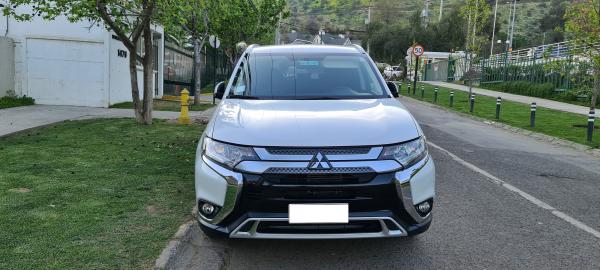 MITSUBISHI OUTLANDER 2020 FULL.