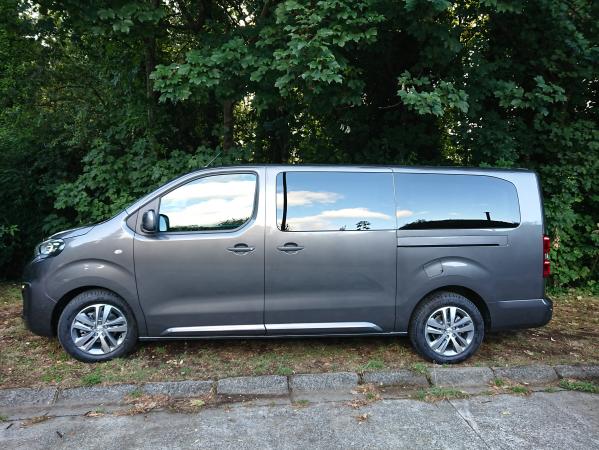  PEUGEOT TRAVELLER AUTOMÁTICO AÑO 2020