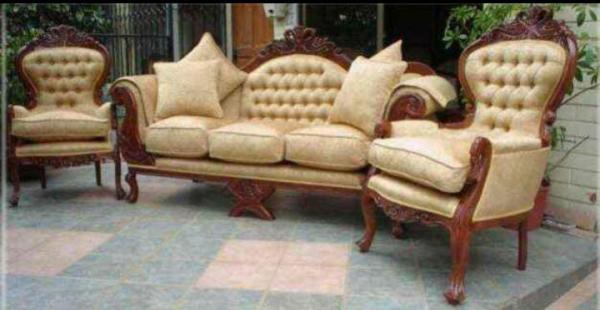 SILLONES Y SOFÁ 