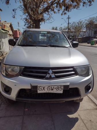 MITSUBISHI L 200 