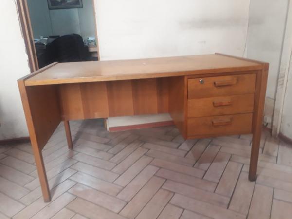 VENDO ESCRITORIO CLASICO