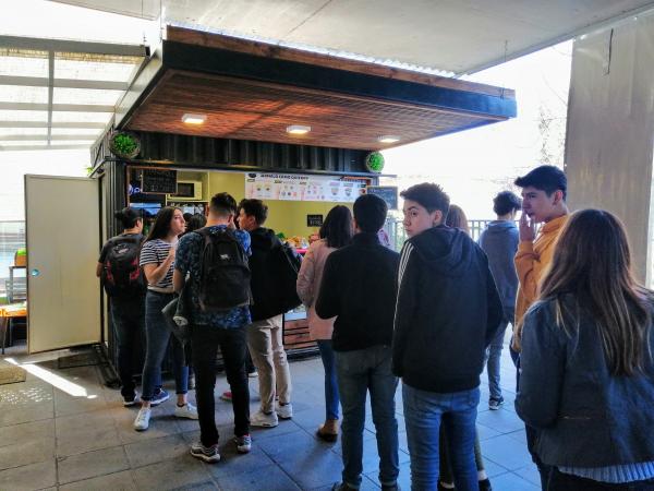 VENDEDORA PARA LOCAL UNIVERSITARIO DE 8 A 15 HORAS