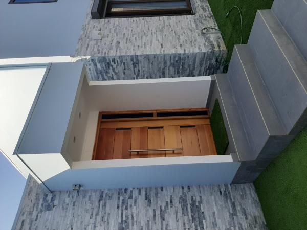 HERMOSA CASA RECIÉN REMODELADA