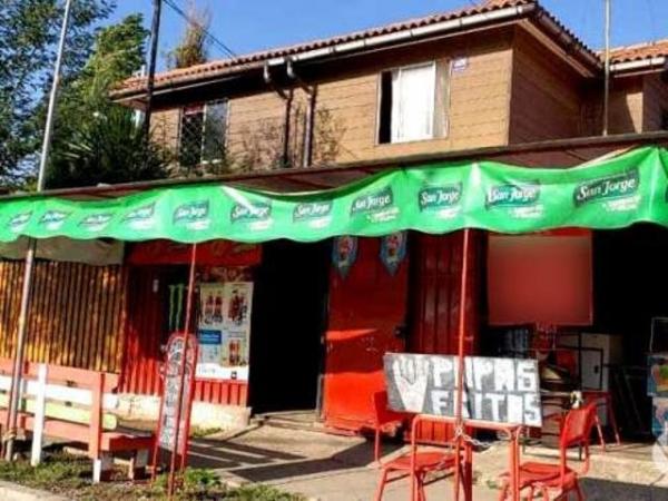 SE VENDE CASA CON LOCAL COMERCIAL EN CASAS VIEJAS 