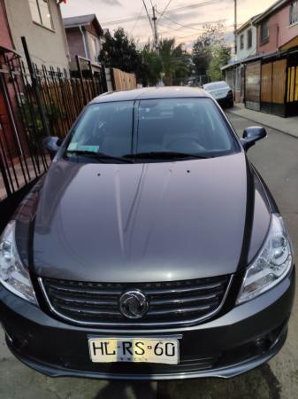 OFREZCO AUTO EN ARRIENDO