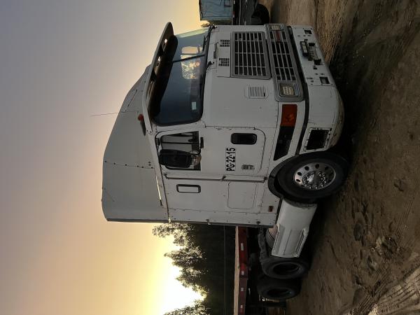 VENDO TRACTOCAMION INTERNATIONAL 9700