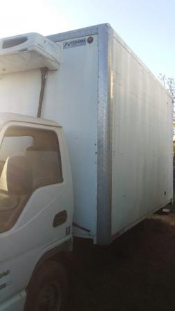 VENDO CARROCERÍA TÉRMICA CON EQUIPO DE FRÍO 