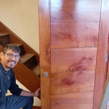 INSTALADOR Y FABRICANTE DE PUERTAS