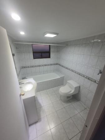 ARRIENDO ACOGEDOR DEPARTAMENTO INTERIOR