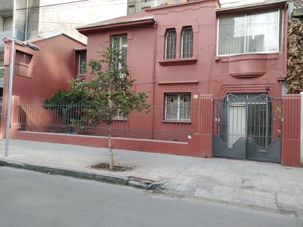 EXCELENTE CASA INSTITUCIONES, OFICINAS, HABITACIÓN
