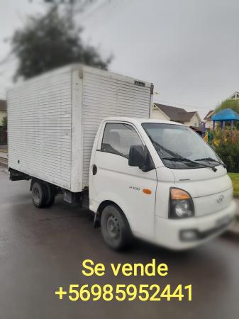 VENDO CAMIONETA CON CARROCERÍA