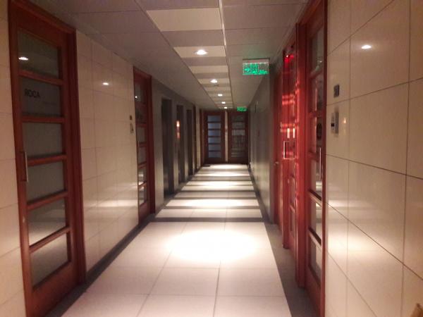 OFICINA LINDA Y CÓMODA A PASOS METRO MANUEL MONTT