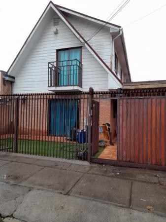 HERMOSA CASA 2 PISOS CERCA METRO SANTIAGO BUERAS 