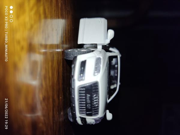 AUDI Q7 SEDAN DEPORTIVO A ESCALA 1:43