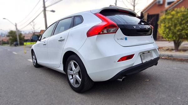 VENDO VOLVO V40 T4 2.0 CC TURBO
