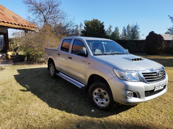 TOYOTA HILUX 4X2 