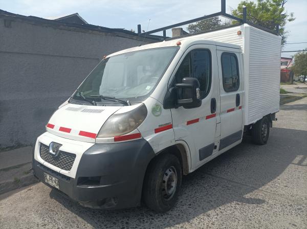 PEUGEOT BOXER DOBLE CABINA CON FURGÓN 