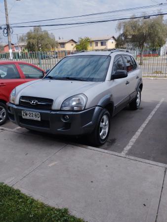 VENDO HYUNDAI TUCSON AÑO 2007 AUTOMÁTICA