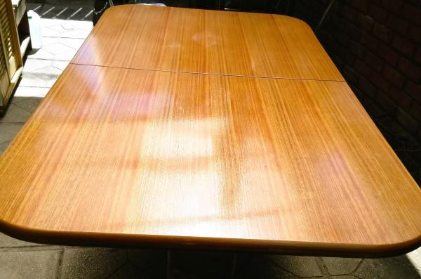 HERMOSO COMEDOR CON 6 SILLAS