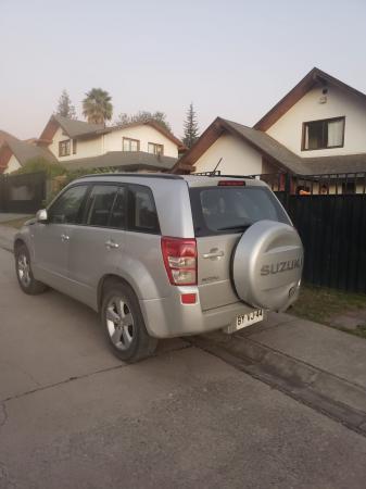 SUZUKI GRAND NOMADE GLS