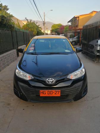 VENDO TOYOTA YARIS 2018. LISTO PARA TRABAJAR