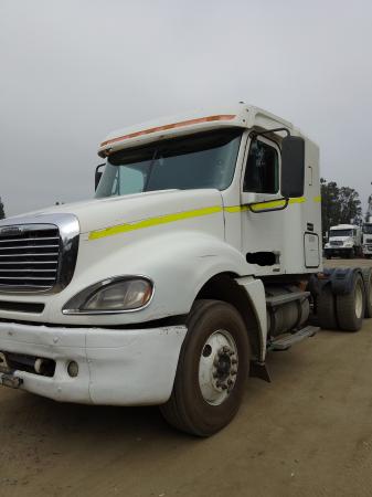 FREIGHTLINER COLUMBIA CL 120