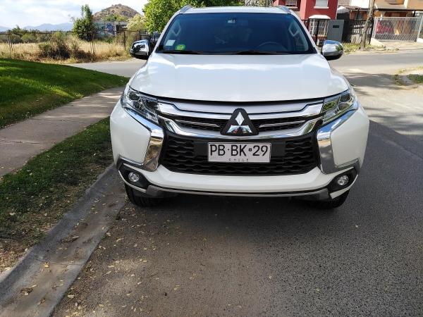 MITSUBISHI MONTERO 2019