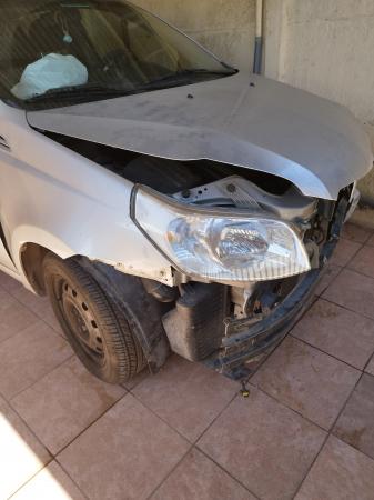 AUTO CHOCADO