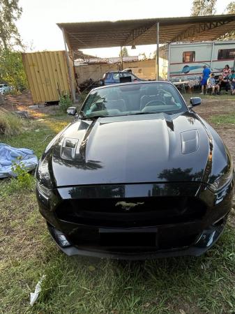 VENDO FORD MUSTANG