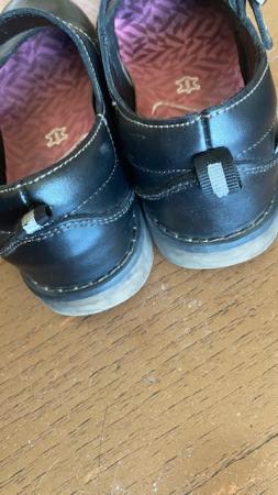 VENDO ZAPATOS COLEGIO NIÑA