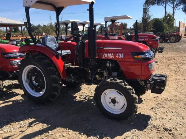 VENDO TRACTOR NAKAYAMA