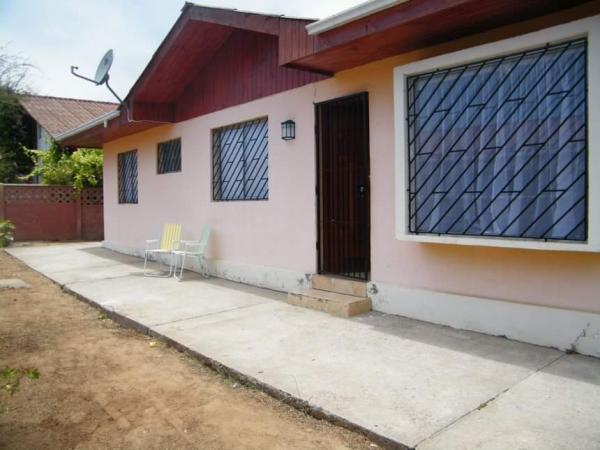 ACOGEDORA CASA EN ALGARROBO 