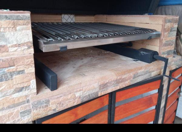 PARRILLA CON MANIVELA ADELANTE