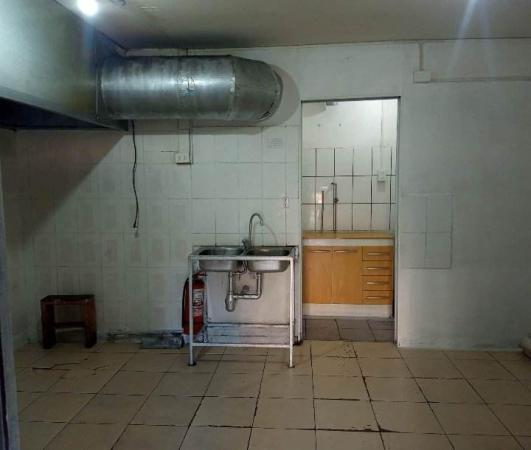 SE ARRIENDA LOCAL COMERCIAL