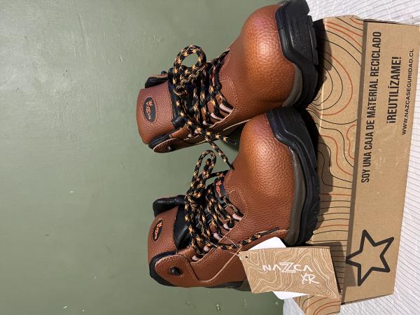 ZAPATOS DE SEGURIDAD NUEVOS 