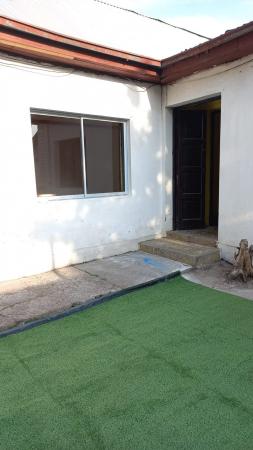 CASA A PASOS METRO QUILIN CON ESTACIONAMIENTO