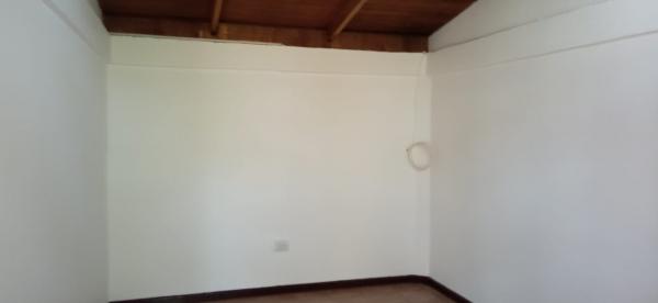 ARRIENDO PIEZAS SÓLIDAS IMPECABLES