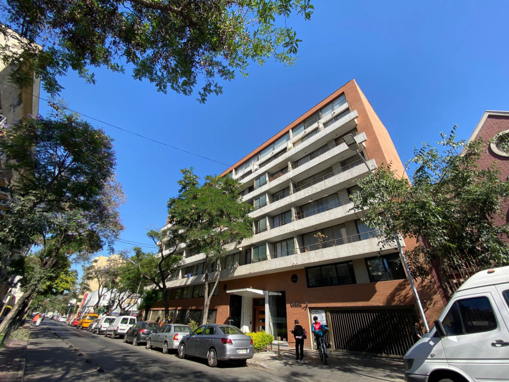 VENTA DEPARTAMENTO 2 DORMITORIOS SANTIAGO + 2 ESTACIONAMIENTOS Y BODEGA 3180UF