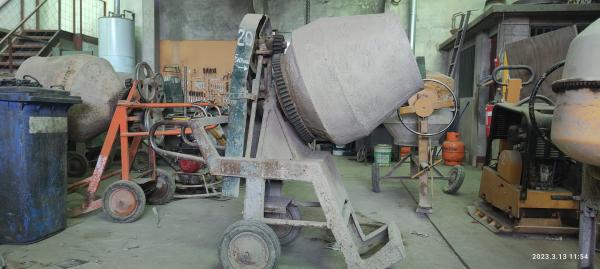 TROMPOS BETONERAS CONCRETEROS