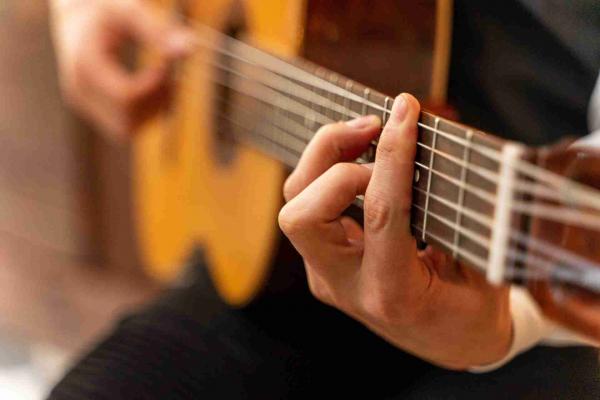CLASES DE GUITARRA ONLINE