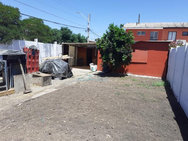 SE VENDE CASA 2 PISOS VILLA MÉXICO 