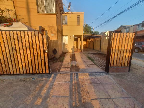 SE VENDE CASA ESQUINA 