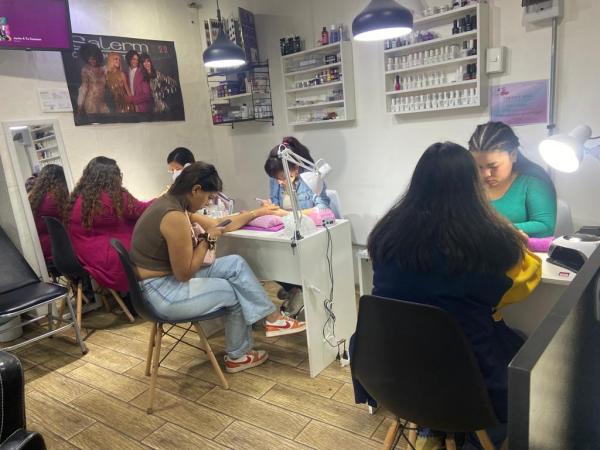VENTA SALÓN DE BELLEZA PROVIDENCIA 