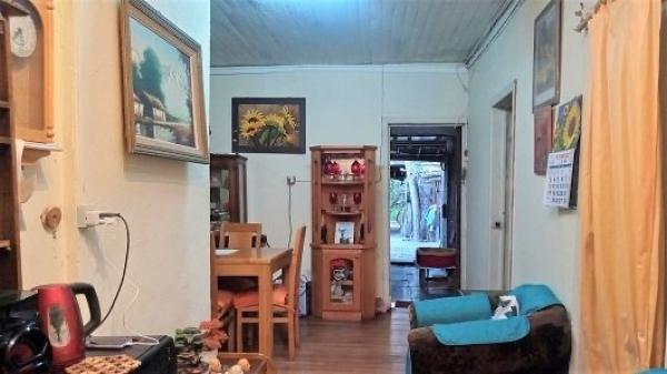 SE VENDE CASA CON GRAN TERRENO