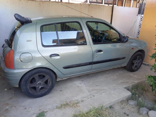 VENDO RENAULT CLIO 1.6 RT