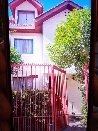CASA TRES PISOS PORTAL OESTE 